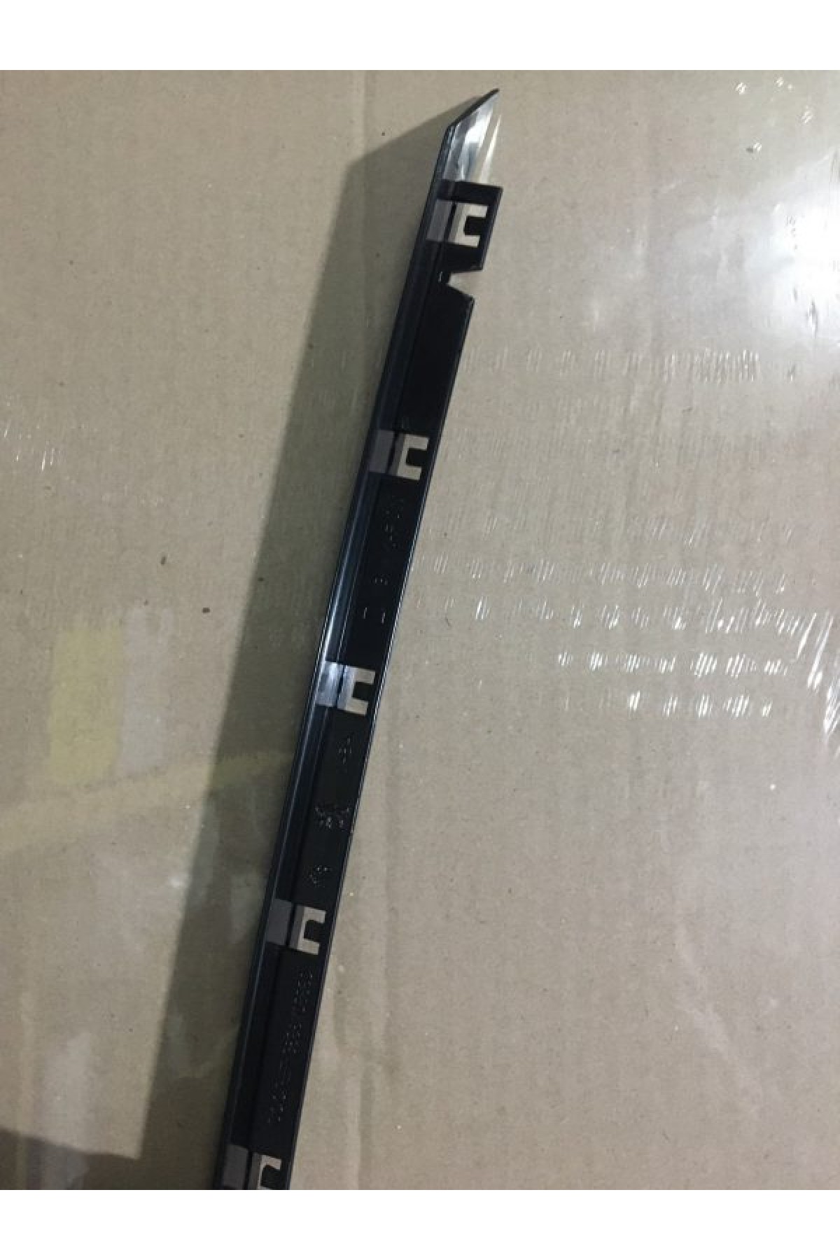 Peugeot 508 Sağ Ön Kelebek Cam Kenar Çıtası 9327.EG