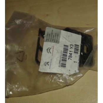 Peugeot 308 – T7 Ön Çamurluk Üst Ayak 7841.Y3